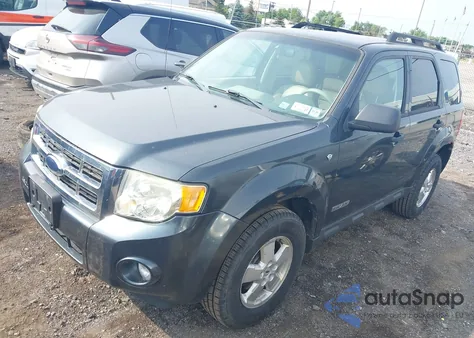 2008 Ford Escape Xlt z USA, uszkodzony, nr VIN 1FMCU93108KE60815